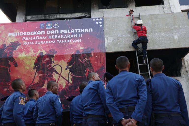 Pemkot Surabaya Cetak Personel Damkar Bersertifikat Lewat Pelatihan Tingkat Lanjut, Siap Hadapi Situasi Darurat Kompleks