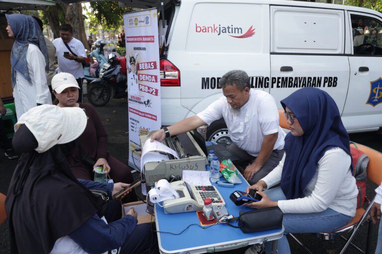 Optimalkan Pendapatan Daerah, Pemkot Surabaya dan Pemprov Jatim Buka Layanan Bayar PKB-PBB di CFD
