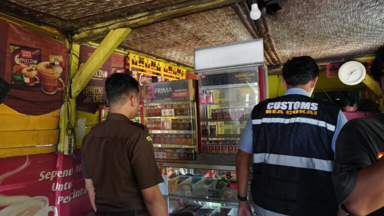 Gempur Rokok Ilegal Amankan 9.108 Batang di Lamongan