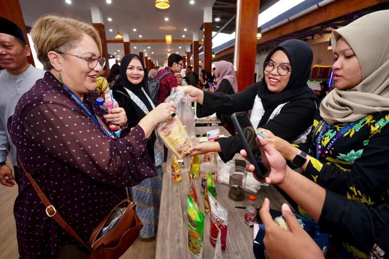 Gerakkan Ekonomi Masyarakat Pesisir Lewat Hilirisasi Berbasis Wisata, KNMP Banyuwangi Jadi Best Practise Delegasi Forum ASEAN