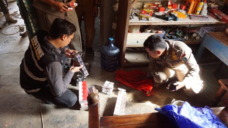 3.040 Batang Rokok Ilegal Ditemukan di Lamongan