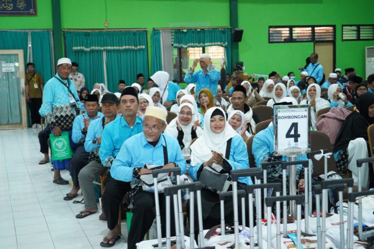 Hari Ke-30 Debarkasi Surabaya, 112 Kloter Tiba, Sebanyak 96 Persen Jemaah dan Petugas Haji Telah Kembali ke Tanah Air