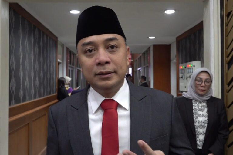 Perwali 112 Jadi Acuan, Wali Kota Eri Tegaskan Dana Swadaya RT/RW Harus Disetujui Lurah