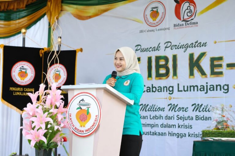 Ketua TP PKK Lumajang: Peran Bidan Jadi Fondasi Wujudkan Generasi Emas Indonesia 2045
