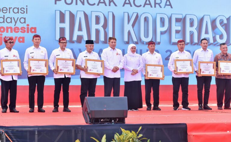 Bupati Lamongan Raih Penghargaan Pembina Koperasi Andalan Jawa Timur 2026
