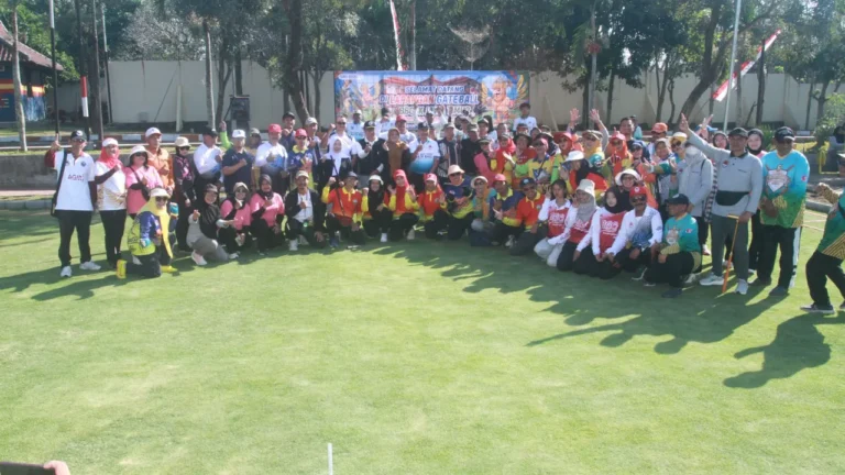 Kadis Kominfo Buka Turnamen dan Silaturahmi Klub Gateball 3 Bulanan se-Malang Raya