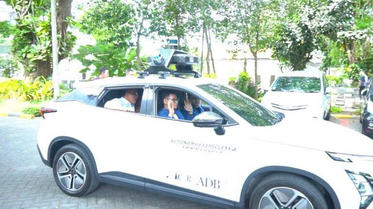 ITS Kembangkan Sistem Kendali Otonom Modular pada Mobil Listrik