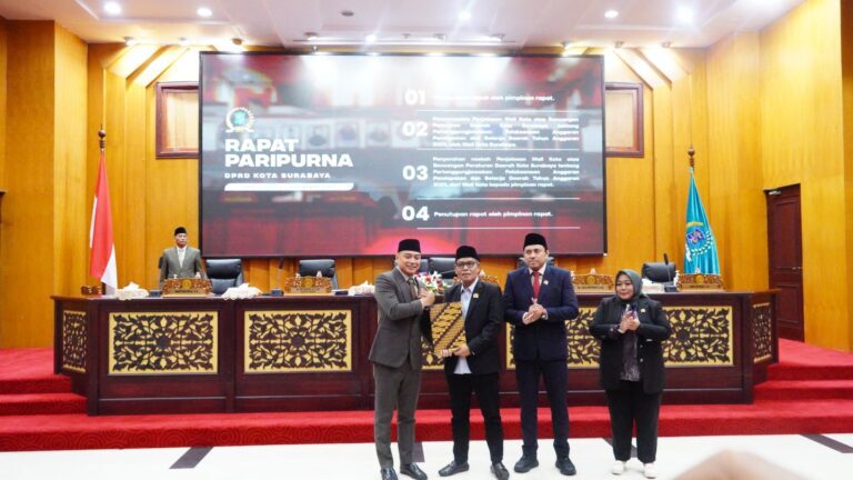 Pemkot Surabaya Bukukan SiLPA 2025 Rp516 Miliar, Wali Kota Eri: PAD 2026 On the Track