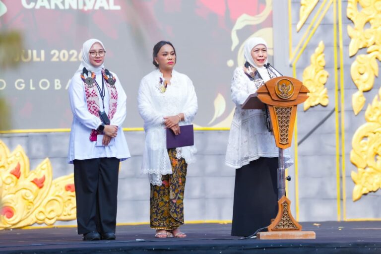 Gubernur Khofifah Buka Banyuwangi Ethno Carnival 2026, Kekuatan Ekonomi Kreatif Lestarikan Warisan Budaya Bangun Perdaban from Local to Global