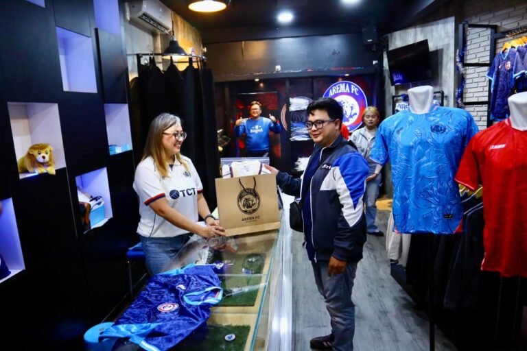 Arema FC Store Hadirkan Promo Spesial Launching Jersey, 200 Pembeli Pertama Banyak Untung