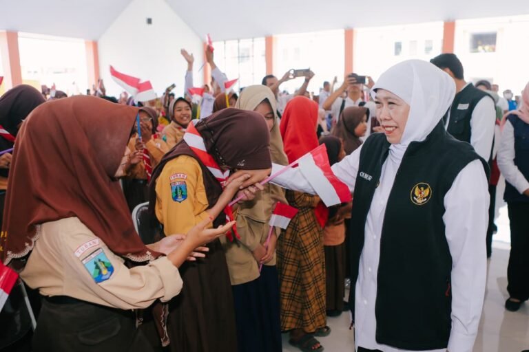 Gubernur Khofifah Pastikan SR Terintegrasi Tuban Hari ini Siap Beroperasi, Seluruh Fasilitas Pendidikan Lengkap Hingga Layanan Psikolog