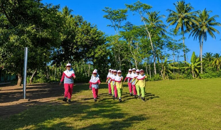 Semarak HUT Ke-81 RI, Siswa SDN Krasak 01 Matangkan Latihan PBB