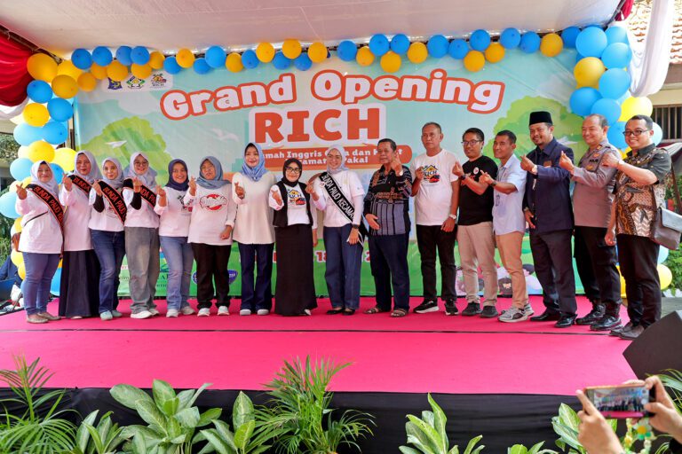 RICH Pakal Diserbu 600 Anak, Pemkot Surabaya Perluas Kelas Bahasa Inggris Gratis hingga Balai RW dan Rusun