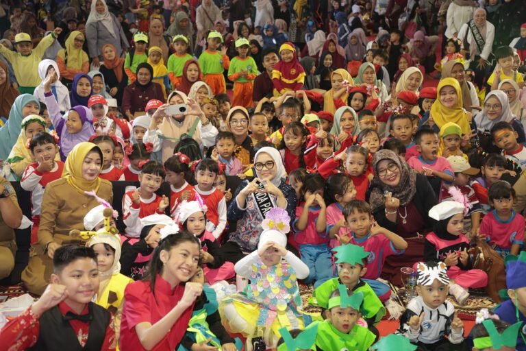 Peringati HAN 2026, Pemkot Surabaya Perkuat Ikatan Orang Tua dan Anak
