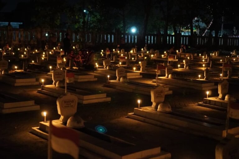 Jelang HUT ke 81 RI, Apel Kehormatan dan Renungan Suci di TMP Kusuma Negara Dilaksanakan 