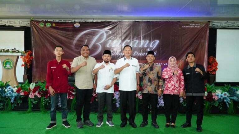 Bangun Kepercayaan Diri Mahasiswa, Bupati Yes Beri Gambaran Potensial Ekonomi Lamongan