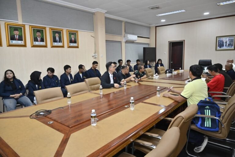 14 Mahasiswa Unesa Magang di Puslatda Jatim, KONI Buka Kesempatan Belajar dari Dunia Olahraga Prestasi