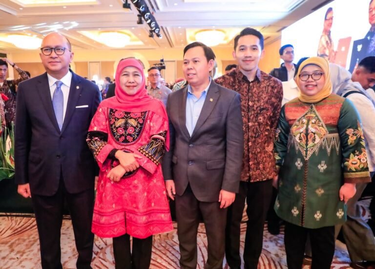 Gubernur Khofifah Hadiri Peringatan Hari Kemerdekaan Singapura ke-61: Tegaskan Komitmen Perkuat Hubungan Jatim-Singapura sekaligus Dorong Investasi, Perdagangan dan Tingkatkan Kualitas SDM
