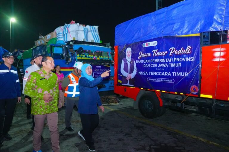 Gubernur Khofifah Kembali Kirim 64,4 Ton Bantuan untuk Korban Gempa NTT, Fokus Pemenuhan Kebutuhan  Logistik dan Obat-Obatan dan Siapkan Tim Trauma Healing