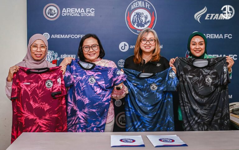 Arema FC Dan Rs Hermina Tangkubanprahu Resmi Perpanjang Kerja Sama Medis, Logo Terpasang Di Jersey Training