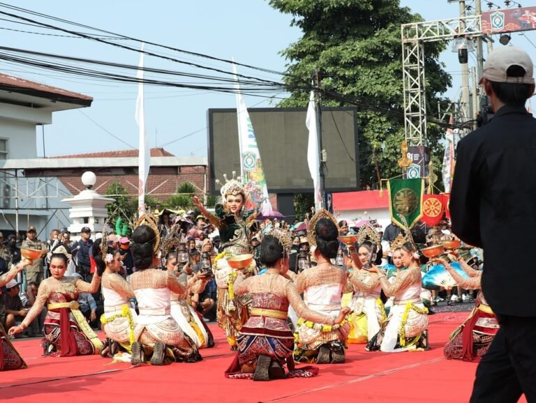 Tarian Nararya Kirana Yosowilangun Juara 1 Lumajang Carnival 2026