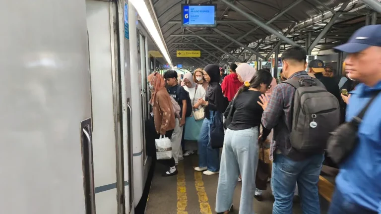 KAI Daop 8 Surabaya Layani 1,2 Juta Pelanggan Sepanjang Juli 2026