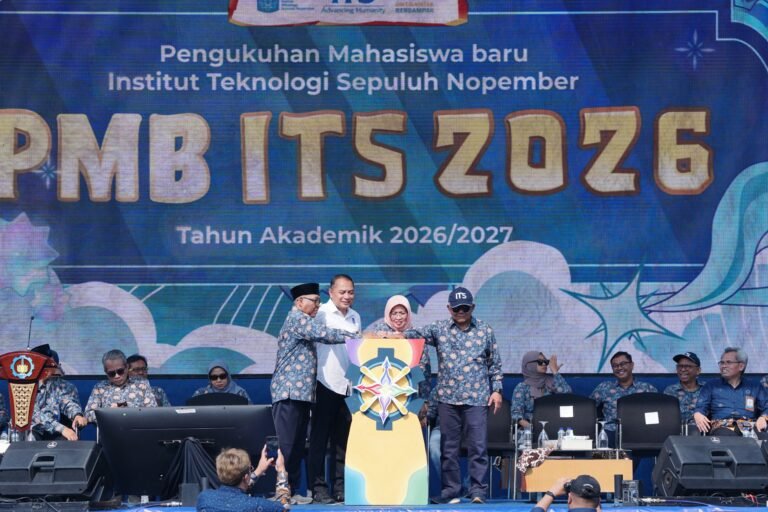 Cak Eri Serukan Estafet Kepemimpinan kepada 7.269 Mahasiswa Baru ITS