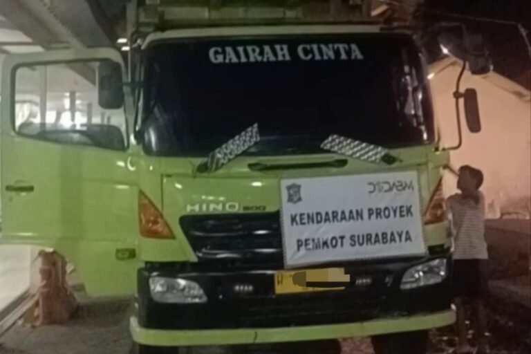 Pemkot Surabaya Tegur Kontraktor Catut Nama DSDABM di Truk Proyek