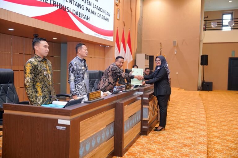 Fraksi Sampaikan Pandangan Umum Terkait Perubahan Perda No 10 Tahun 2023