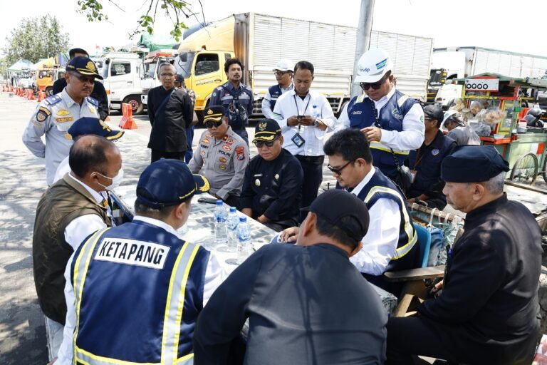 Kemacetan Pelabuhan Ketapang Terurai, Dermaga Bulusan Segera Diperbaiki