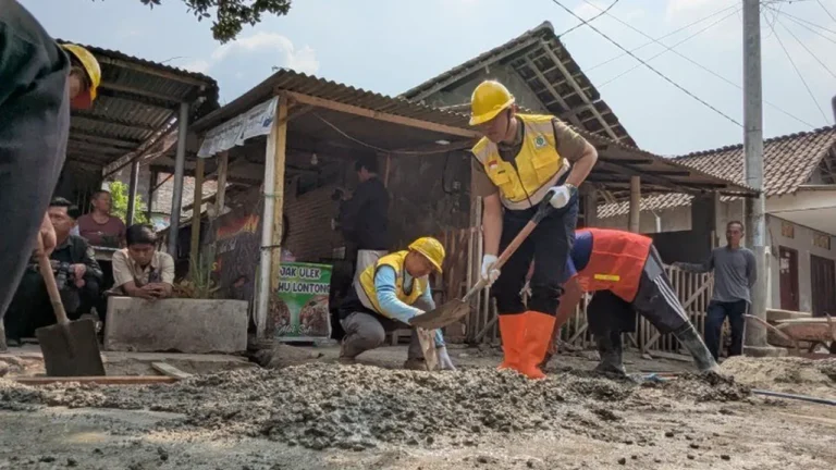 Wali Kota Blitar Pantau Karya Mas, Dorong Masyarakat Miliki dan Rawat Hasil Pembangunan