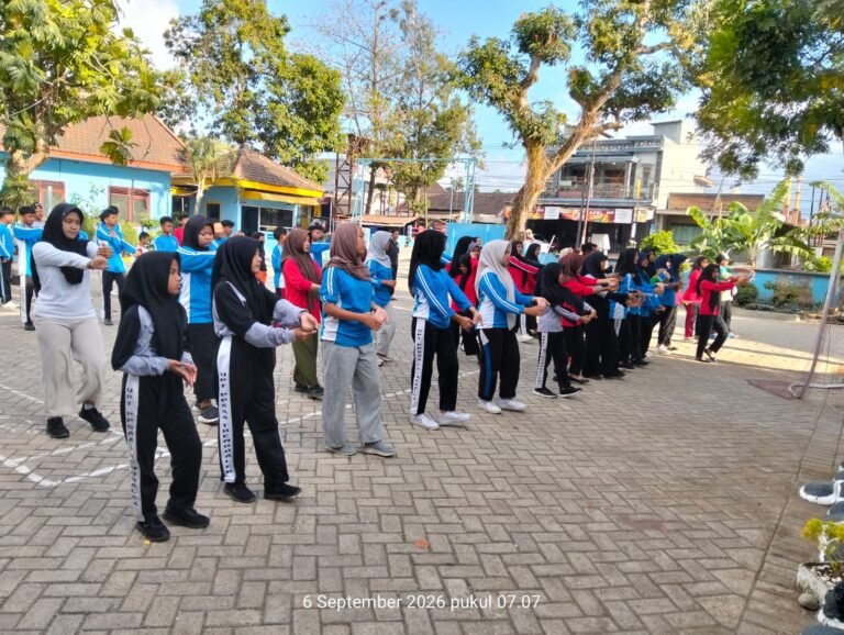 Senam Pagi, Upaya PM UPT PPSAA Trenggalek Jaga Kebugaran dan Semangat