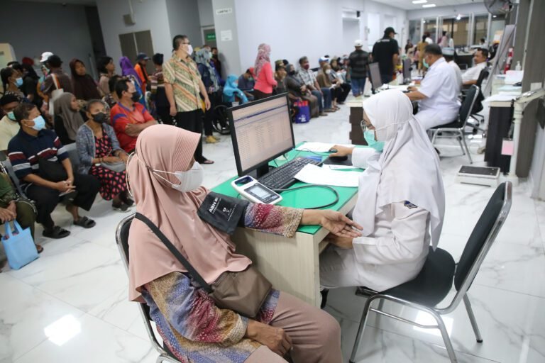 Hadapi Perubahan Cuaca, Pemkot Surabaya Imbau Warga Jaga Daya Tahan Tubuh