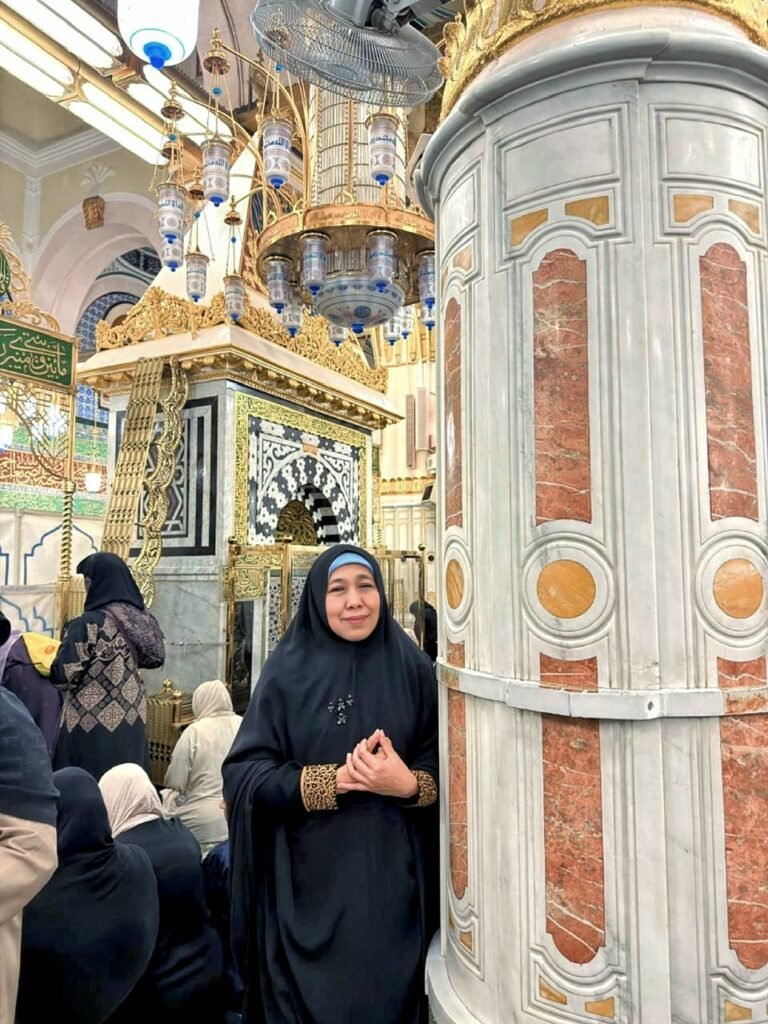 Gubernur Khofifah Bersyukur Masuk  Raudhah  , Kenang Kisah Tiang Aisyah Dari Seorang Syarifah Untuk Do’akan Orang Tua Masuk Syurga Tanpa Hisab. Ajak Umat Islam Teladani Semangat Keilmuan Sayyidah Aisyah R.A