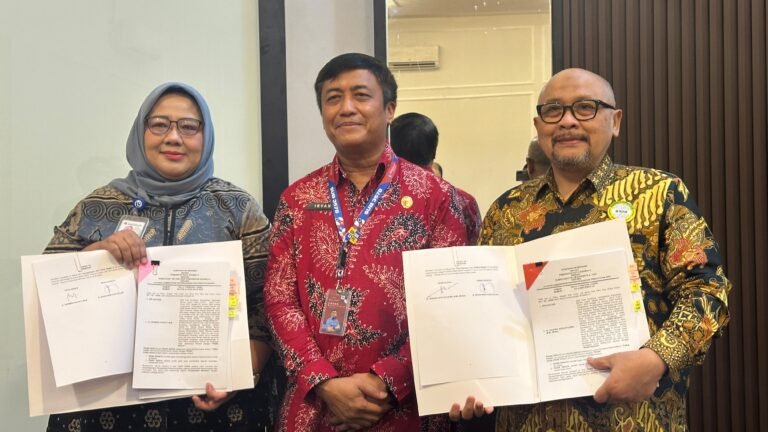 Disdukcapil Surabaya Punya Bunda Jelita, Layanan Urus Akta Kelahiran hingga KIA Sejak Masa Kehamilan