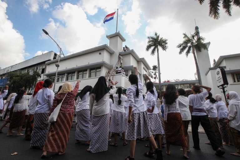 Pemkot Surabaya Ajak Warga Saksikan Opera Kolosal “Merah Putih Bertanya” di Jalan Tunjungan