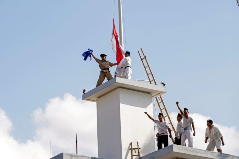 Refleksi Perobekan Bendera Bukan Cuma Seremonial, Ini Pesan Wali Kota Eri Cahyadi untuk Gen Z Surabaya
