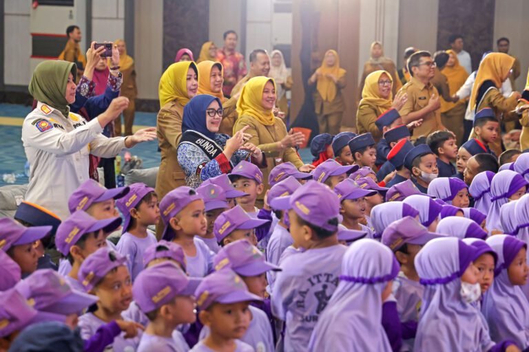Satpol PP Surabaya Masuk PAUD, Tanamkan Disiplin dan Kebiasaan Baik Sejak Dini