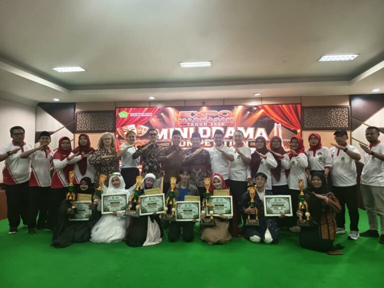 Mini Drama Competition Expo Madrasah Jatim Dorong Kemampuan Bahasa Inggris dan Kepedulian Lingkungan