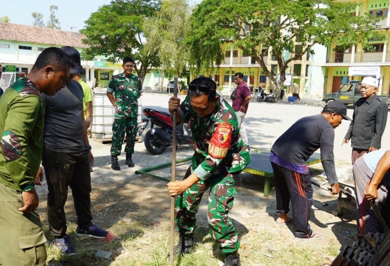 Kodim 0813 Bojonegoro Bangun Fasilitas Garjas B di Pesantren, Bina Generasi Muda