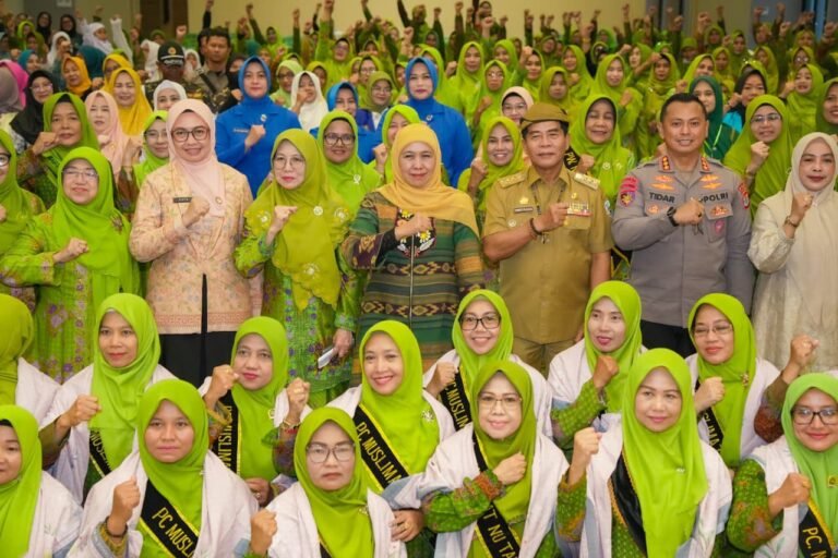 Peringati Maulidurrasul dan Harlah Ke-80 Muslimat NU di Kalimantan Utara, Khofifah Ajak Perkuat Peran Perempuan sebagai Madrasah dan Penggerak Perdamaian Dunia