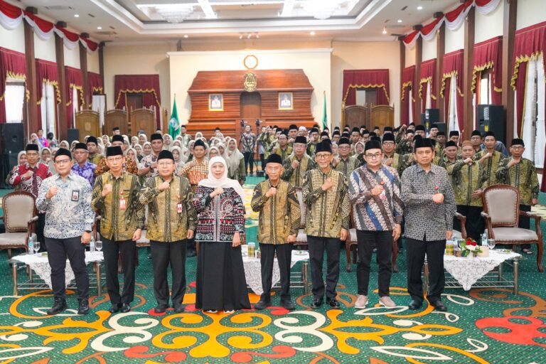 Gubernur Khofifah Lepas 116 Kafilah Jatim Menuju MTQ Nasional XXXI di Semarang, Target Bawa Pulang Juara Umum
