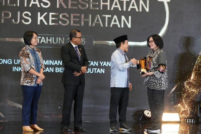 Apresiasi Mutu Layanan, Dua Faskes Surabaya Raih Seva Paramahita Award 2026