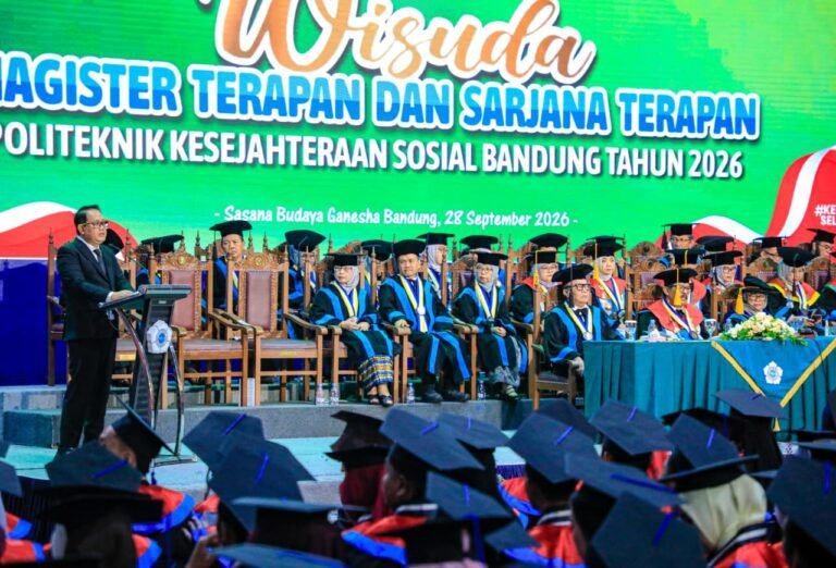 Hadiri Wisuda Poltekesos 2026, Sekdaprov Adhy Ajak Lulusan Berkarya dan Mengabdi serta Bantu Masyarakat Bangkit