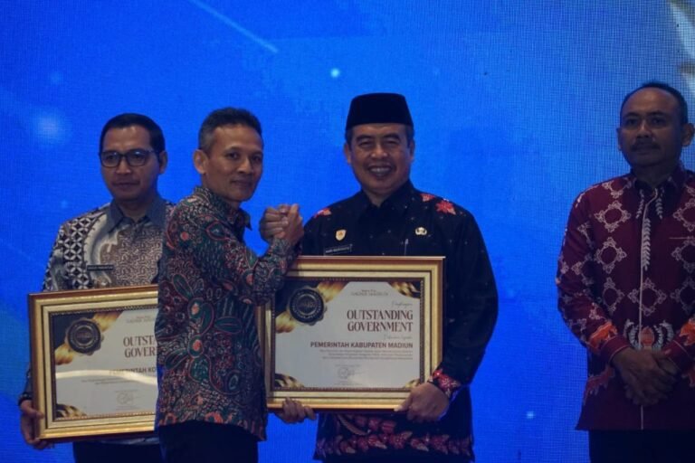Malam Anugerah Radar Madiun Awards 2026, Bupati Madiun Apresiasi Penghargaan untuk Daerah