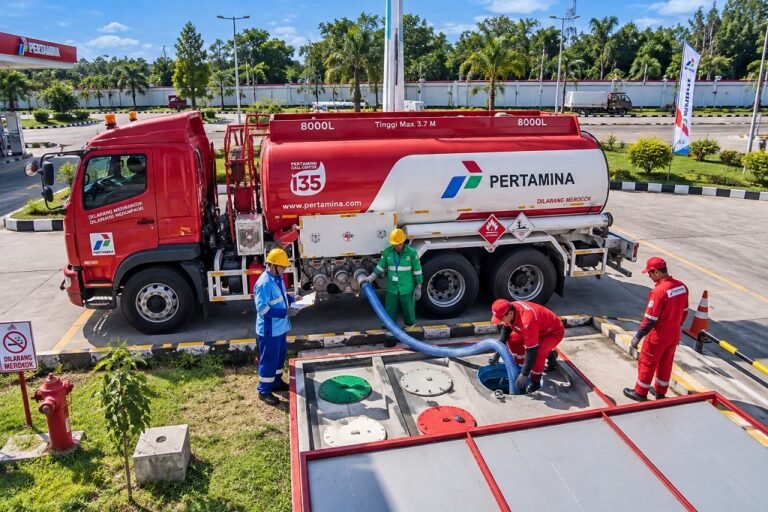Antrean SPBU, Pertamina Pastikan Penyaluran Pertalite ke Lumajang Terus Diperkuat
