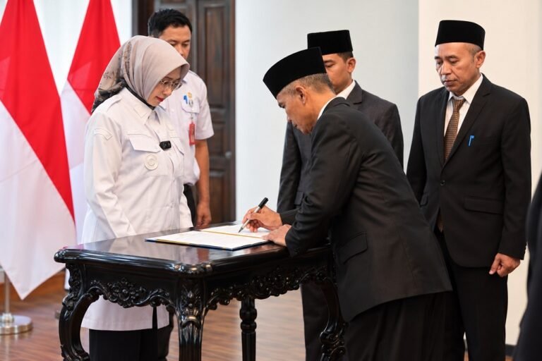 Bupati Lumajang Dorong Pejabat Mampu Membaca Masalah dan Bergerak Tepat