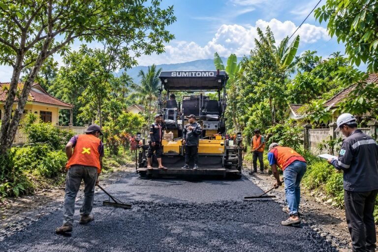 Pemkab Lumajang Percepat Perbaikan Jalan, Dukung Mobilitas dan Aktivitas Ekonomi Warga