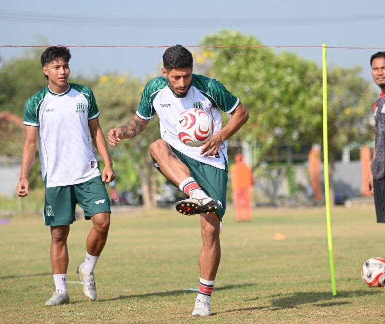 Menjelang Laga Kontra RANS Nusantara FC, Pelatih Fokus Matangkan Taktik dan Mentalitas Skuad