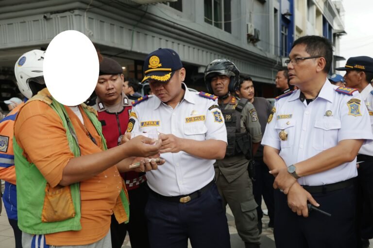 Digitalisasi Parkir Surabaya Capai 1.541 Titik, Dishub Tertibkan Jukir Tak Ber-KTA